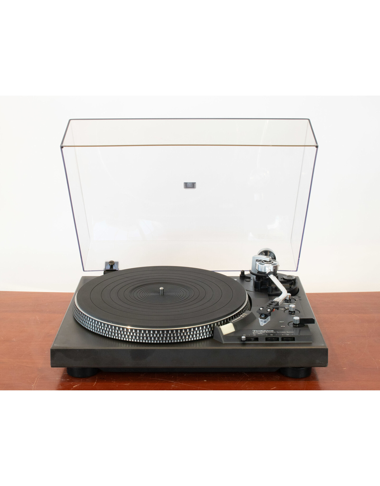Technics Technics SL-1900 (AT-VM95EBK) Turntable USED