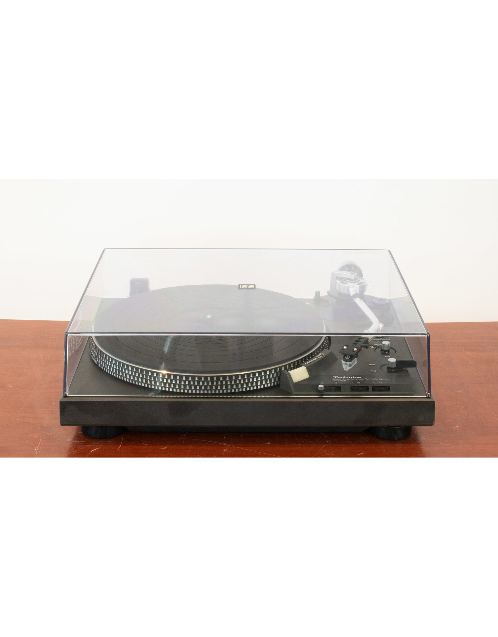 Technics Technics SL-1900 (AT-VM95EBK) Turntable USED