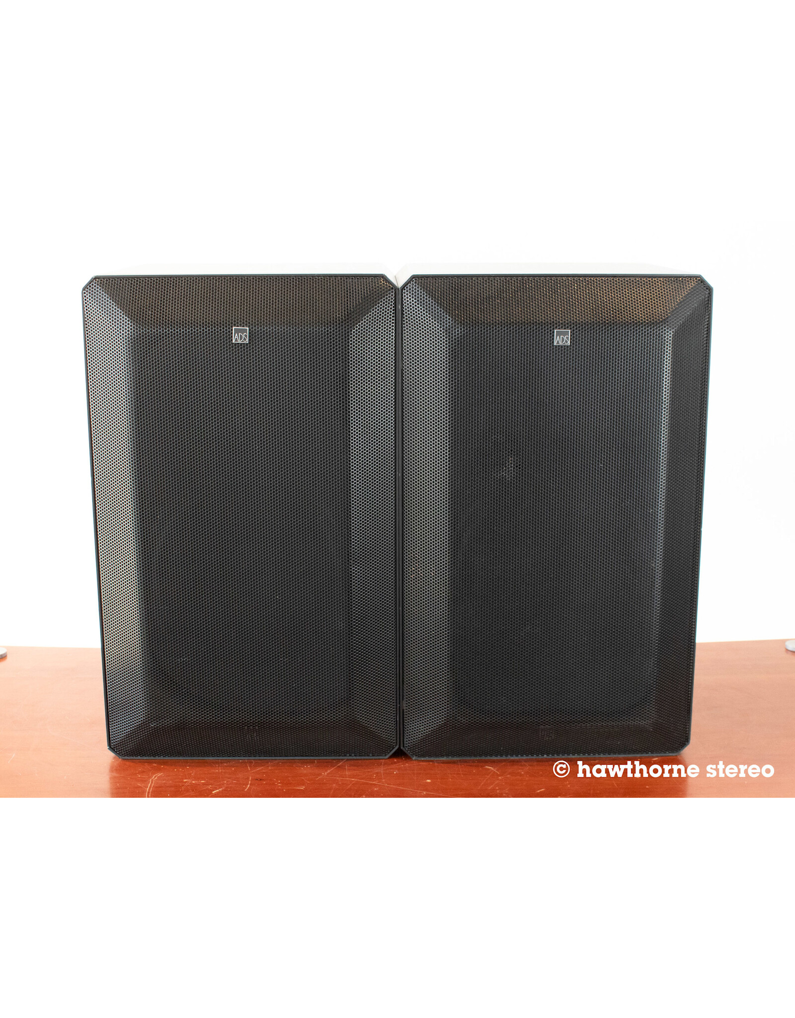 ADS ADS L570 Bookshelf Speakers USED