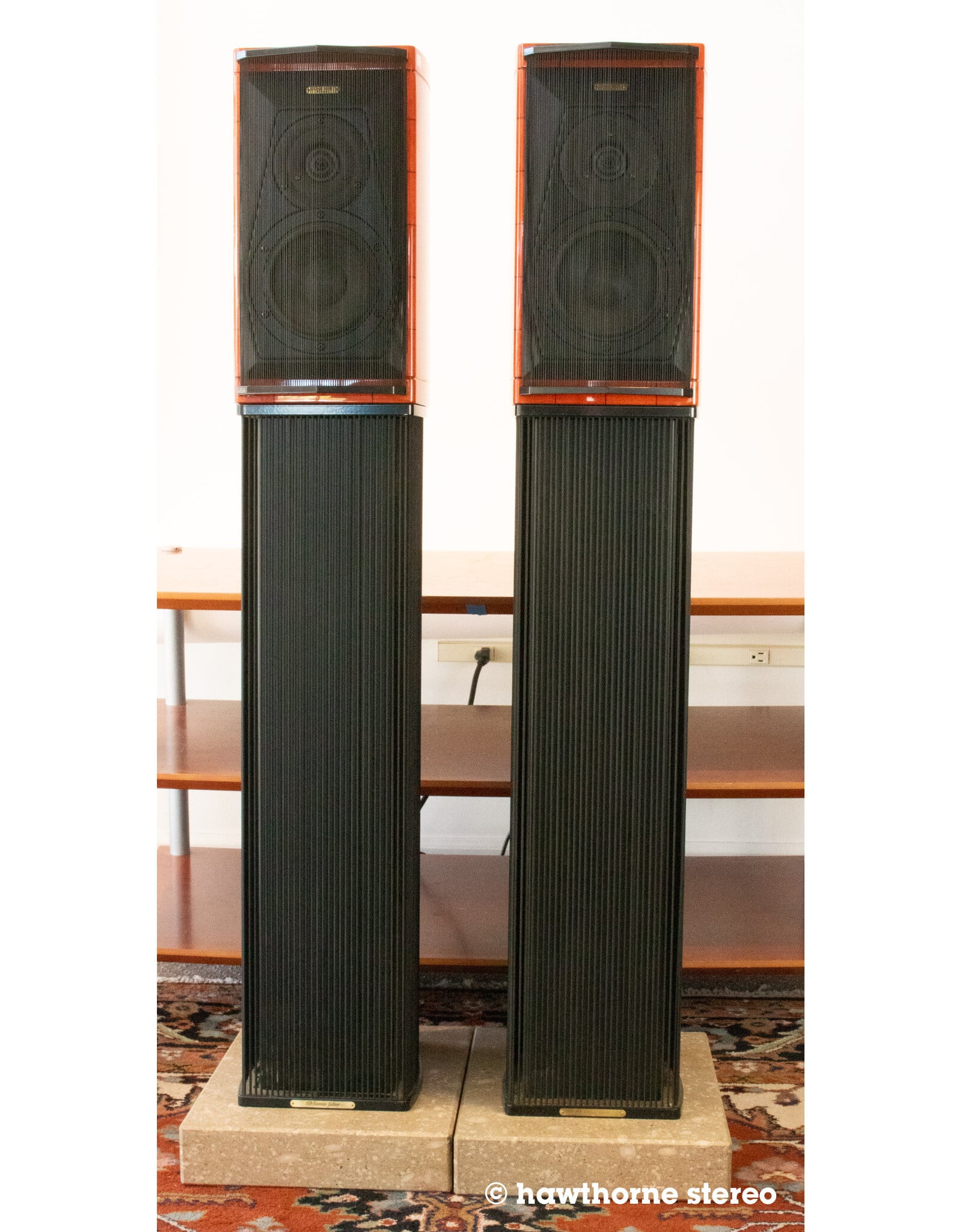 Sonus Faber Sonus Faber Guarneri Memento Bookshelf Speakers USED