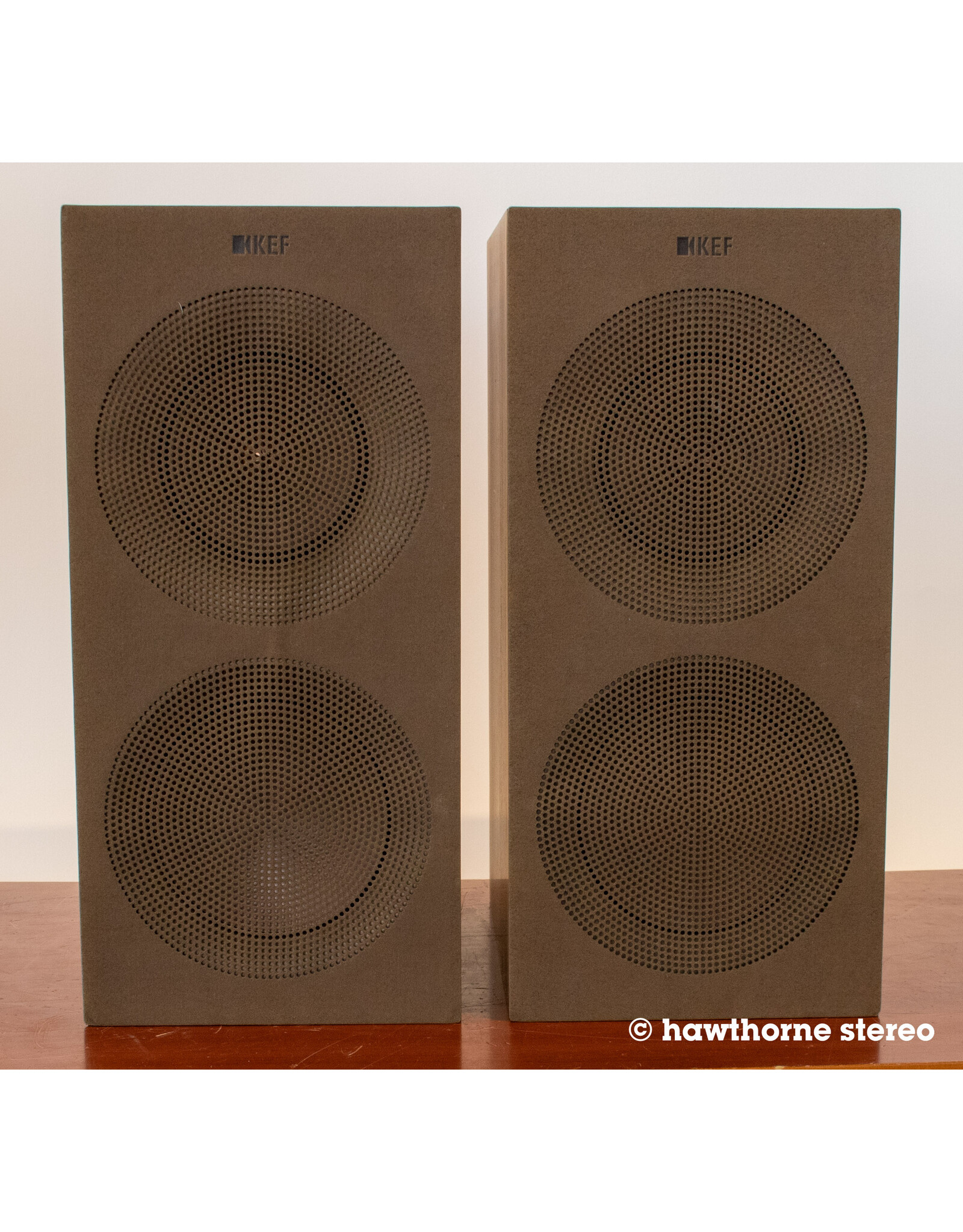 KEF KEF R3 Bookshelf Speakers USED