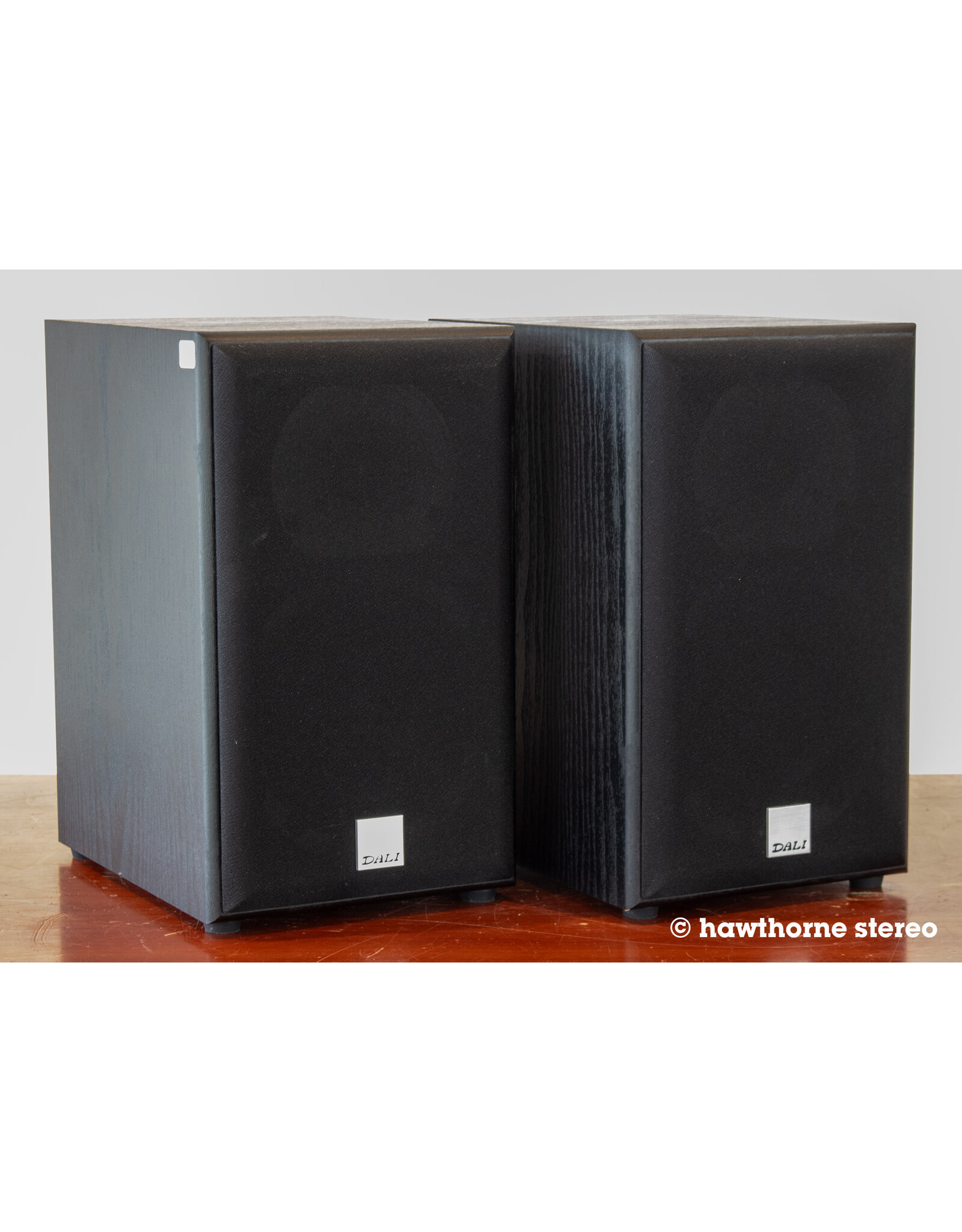 Dali Dali Spektor 2 Bookshelf Speakers USED