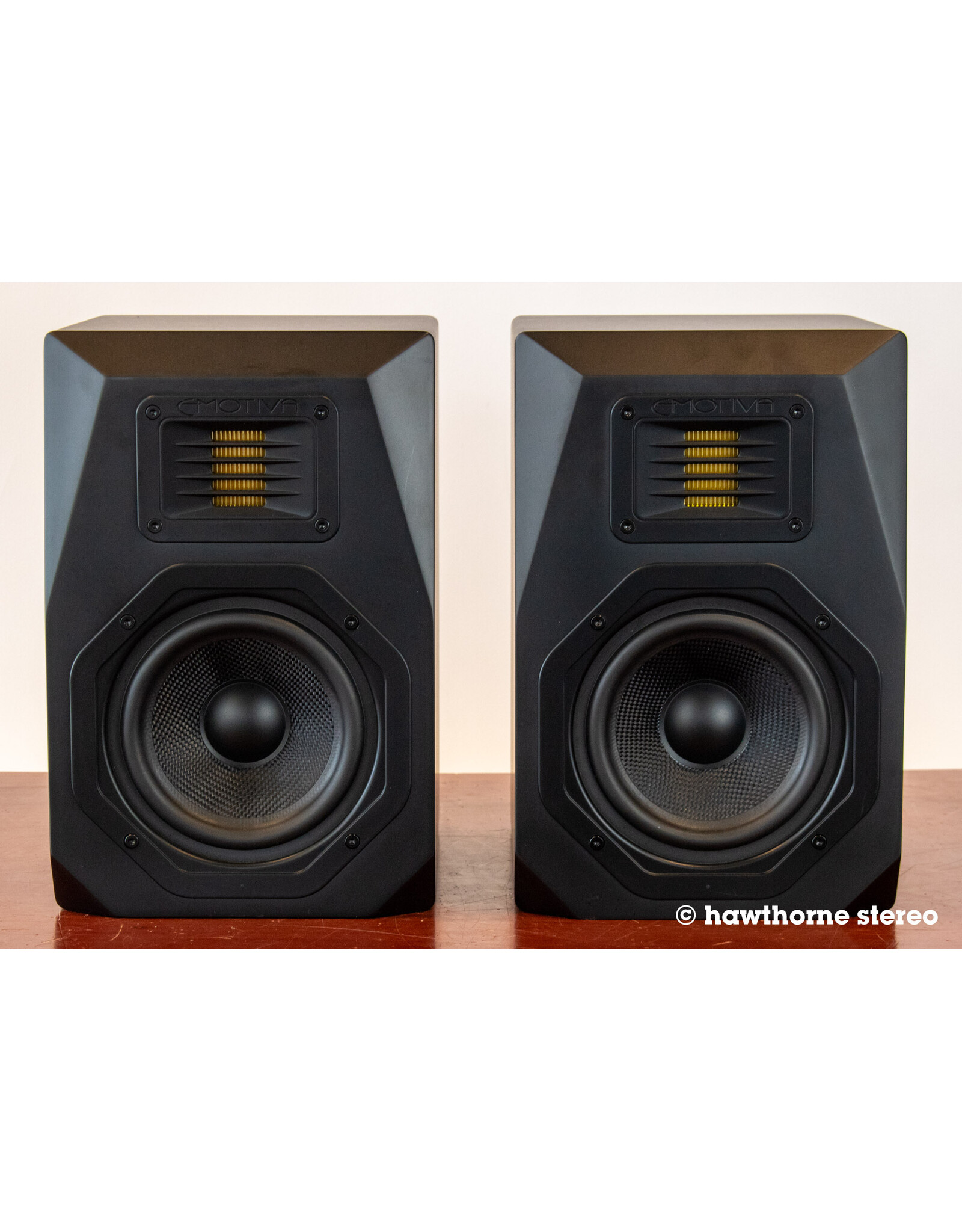 Emotiva Emotiva Airmotiv B1 Bookshelf Speakers USED
