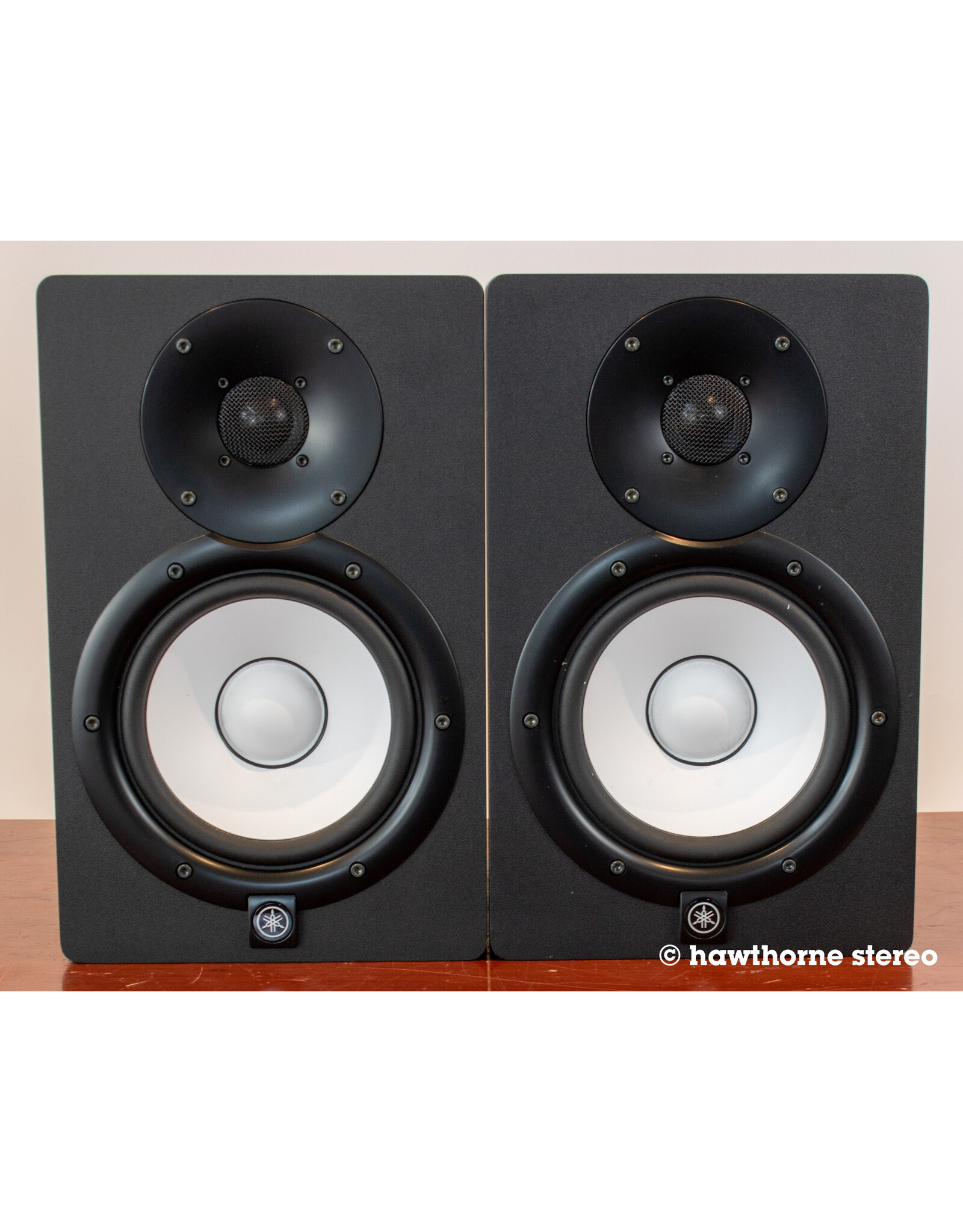 Yamaha Yamaha HS7 Powered Bookshelf Speakers USED