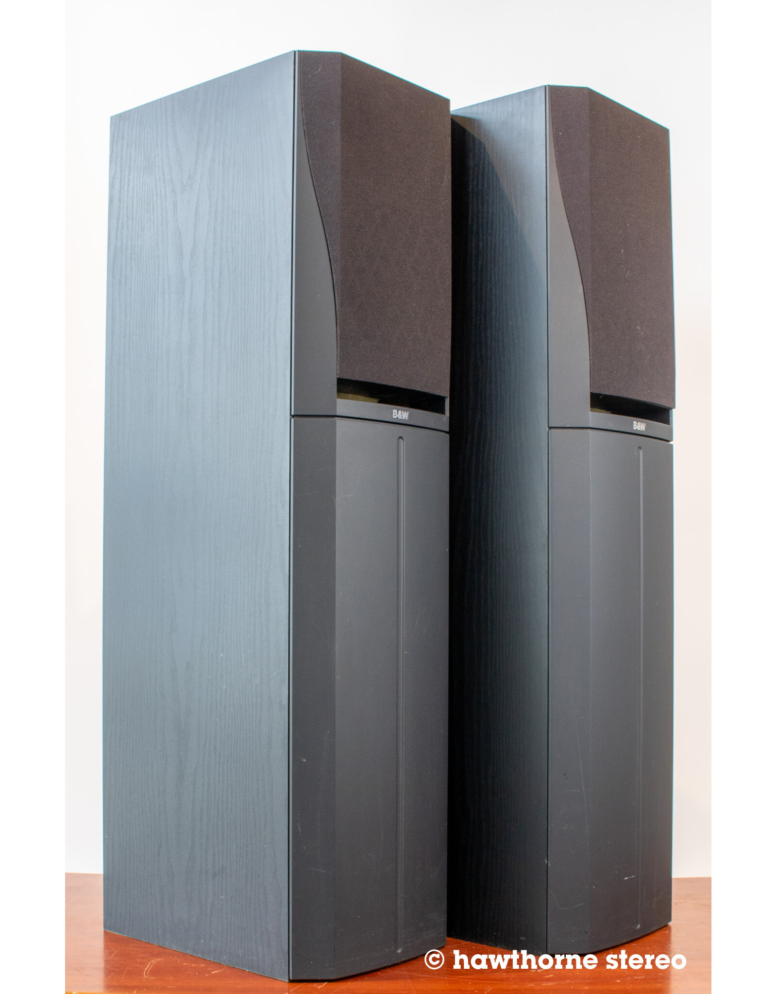 B&W B&W DM305 Floorstanding Speakers USED