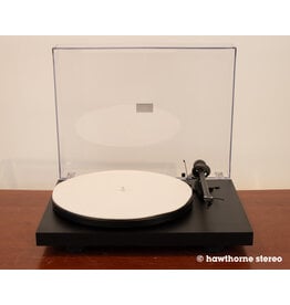 Pro-Ject Pro-Ject Debut III (Ortofon OM5E) Turntable USED
