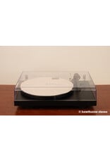 Pro-Ject Pro-Ject Debut III (Ortofon OM5E) Turntable USED