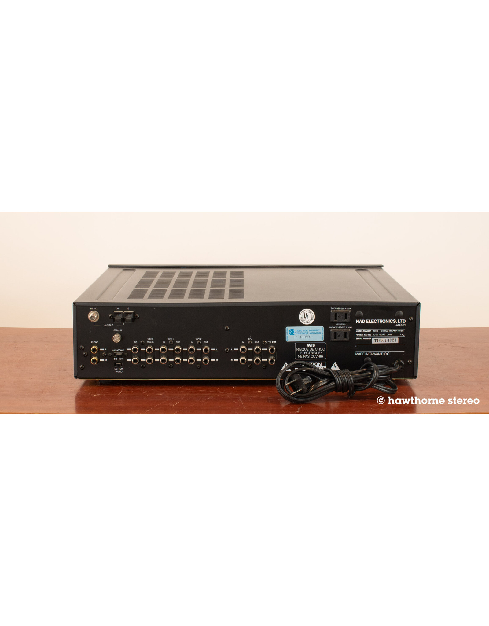 NAD NAD 1600 Tuner/Preamp USED