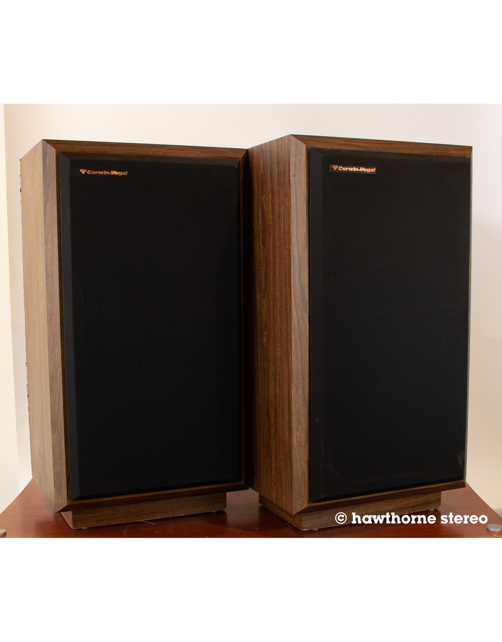 Cerwin-Vega Cerwin-Vega AT-12 Bookshelf Speakers USED