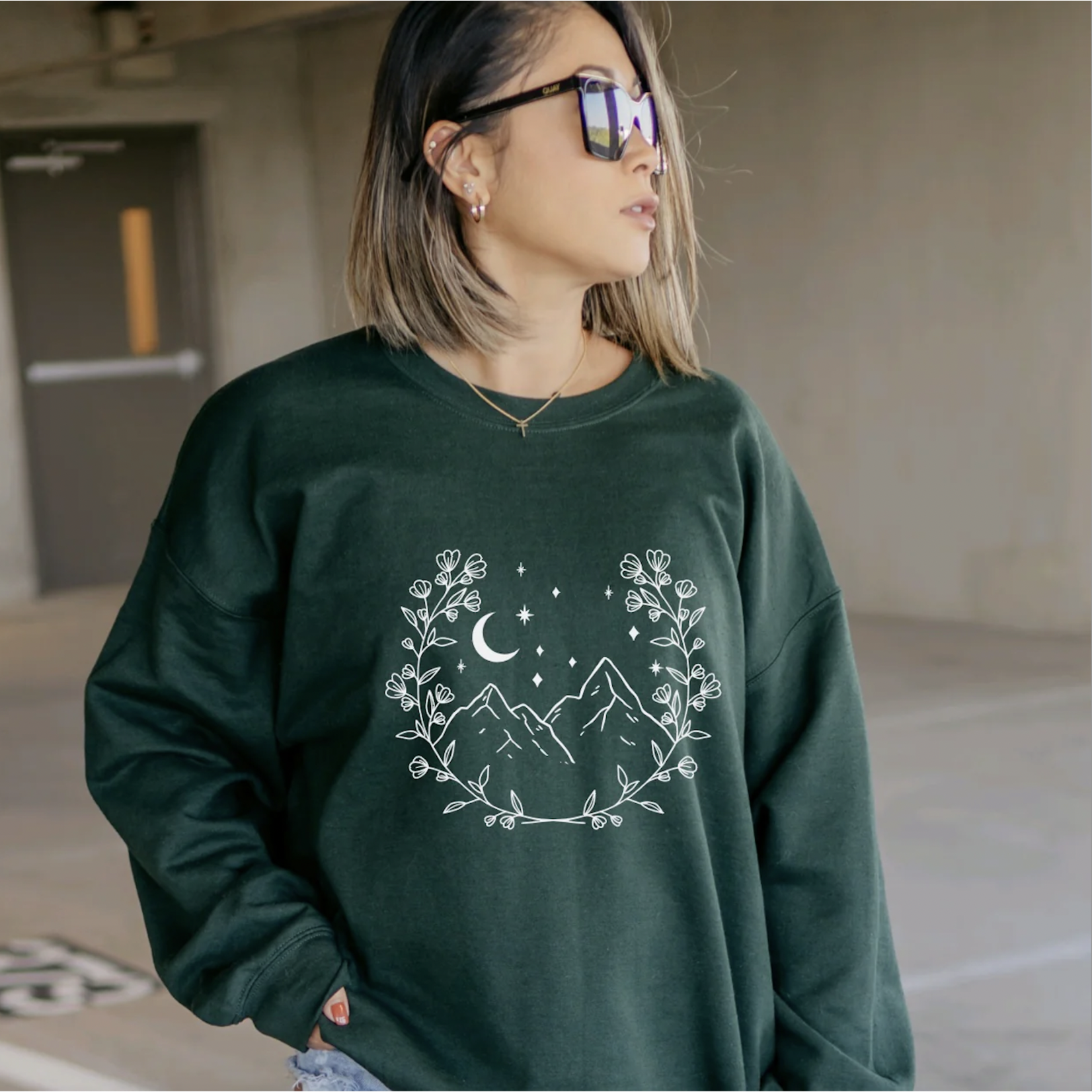 Wild Melon Designs Mtn Wreath Crew Sweathshirt