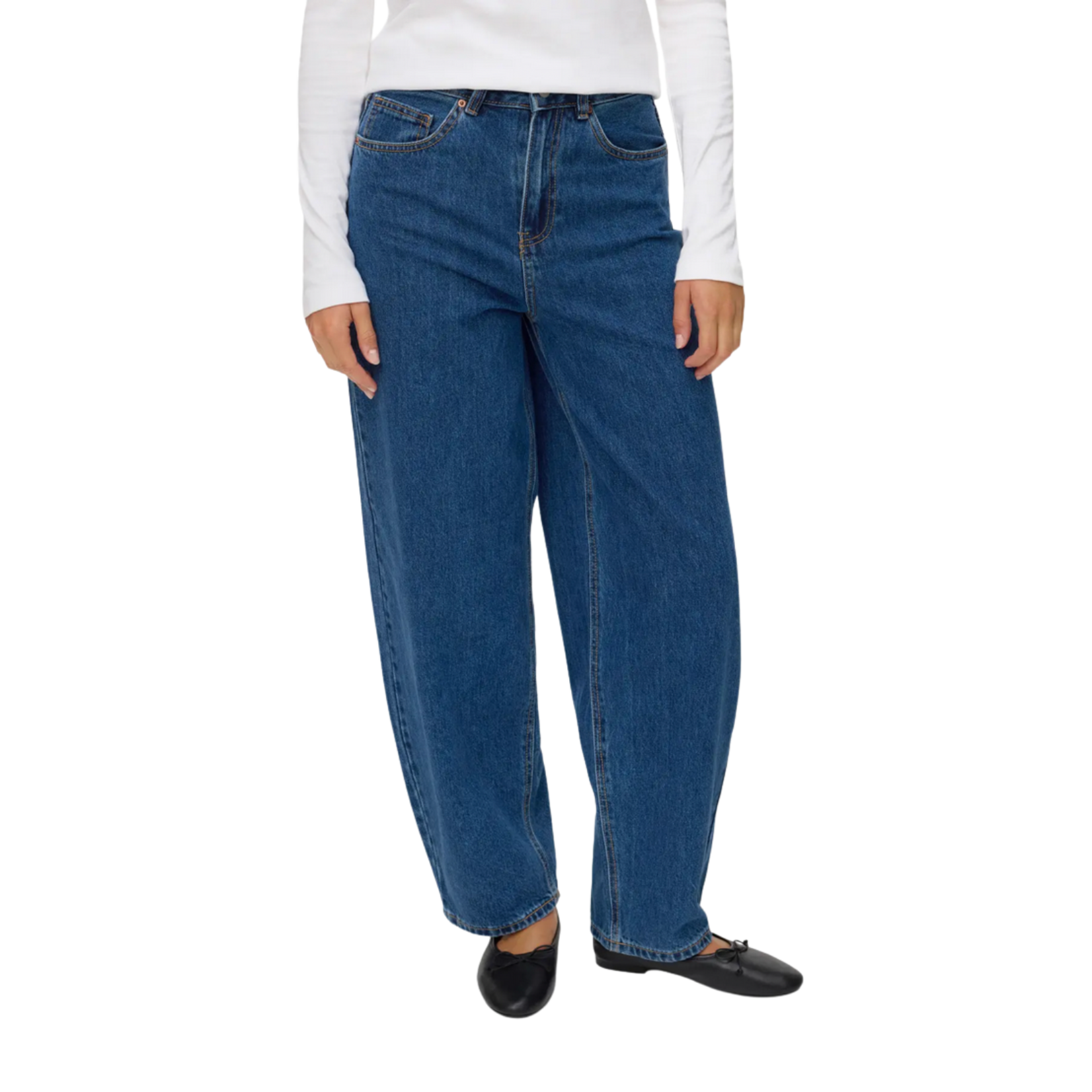 Vero Moda Studio Barrel Jean - 32" Length