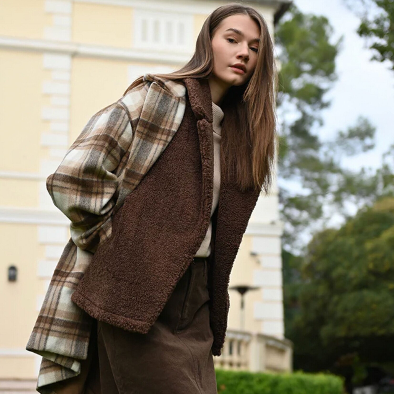 Molly Bracken Colby Teddy Vest - Chestnut