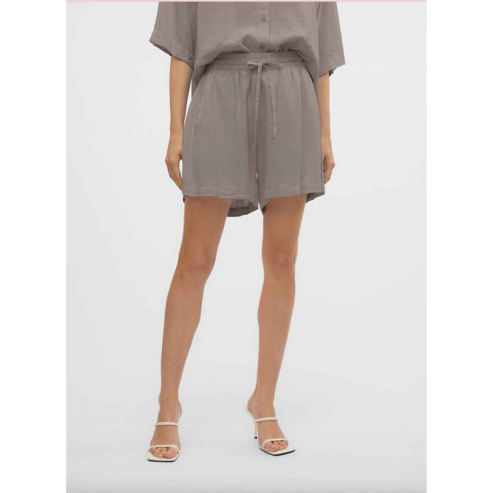 Vero Moda Cali Linen Shorts - Moon Rock