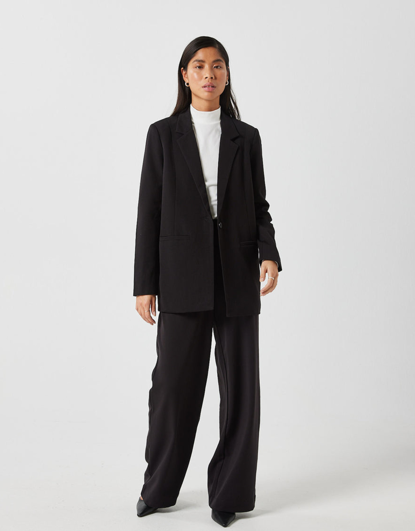 Minimum Clothing Tara Blazer