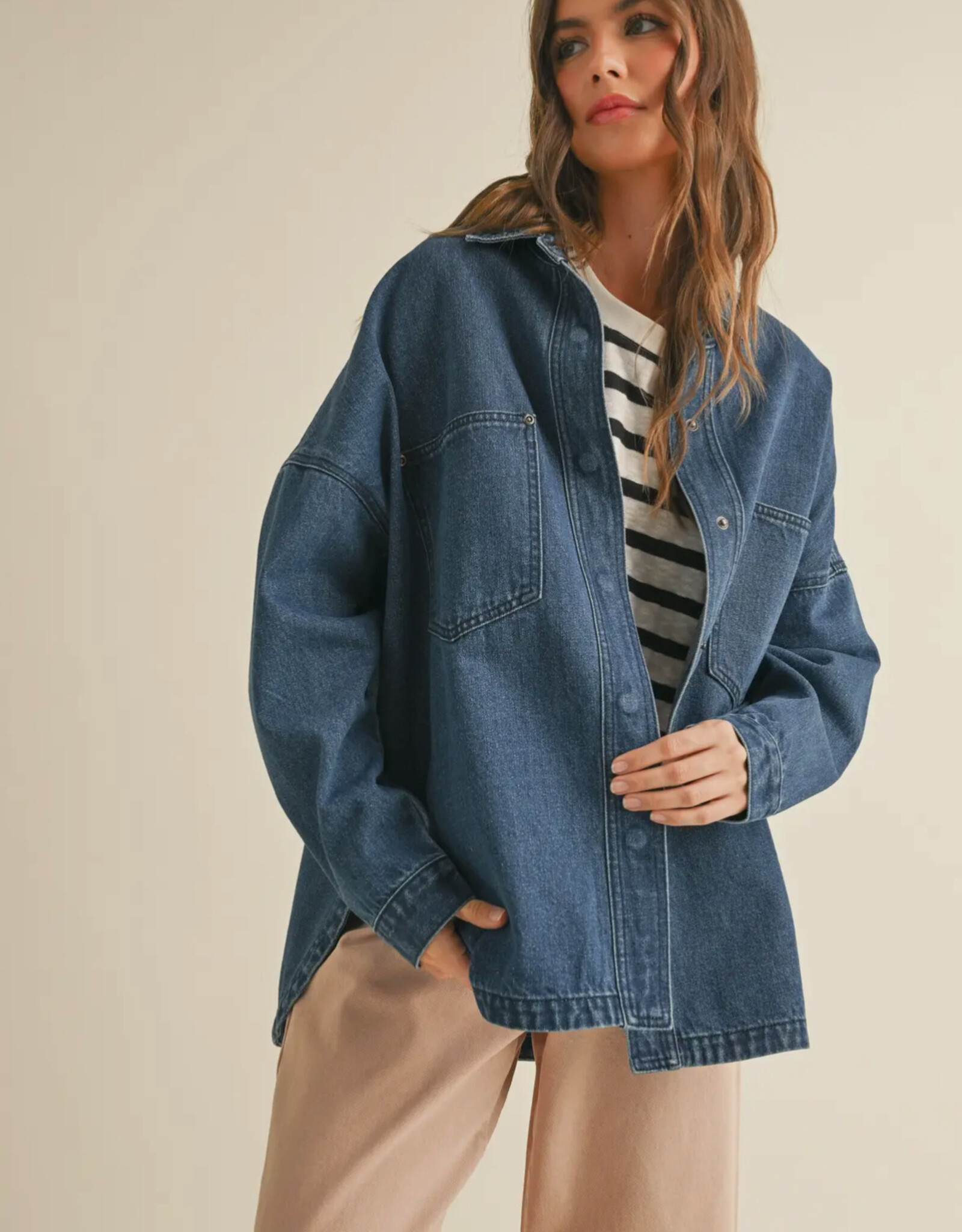Miou Muse Maggie Shacket