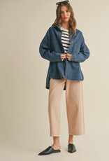 Miou Muse Maggie Shacket