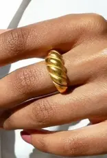 Hoop La Croissant Rope Chunky Ring