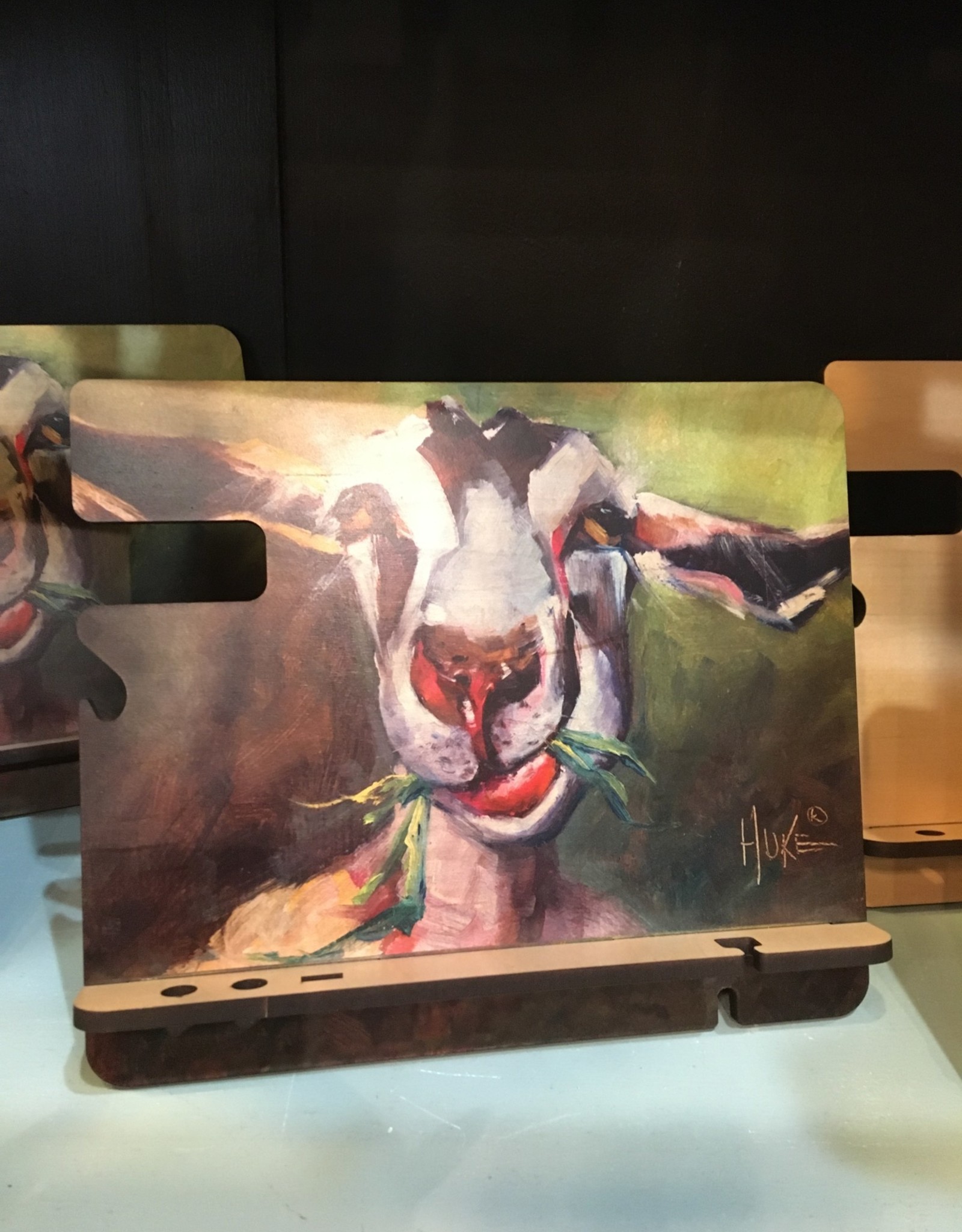 Home Goods Goat Large Phone Dock