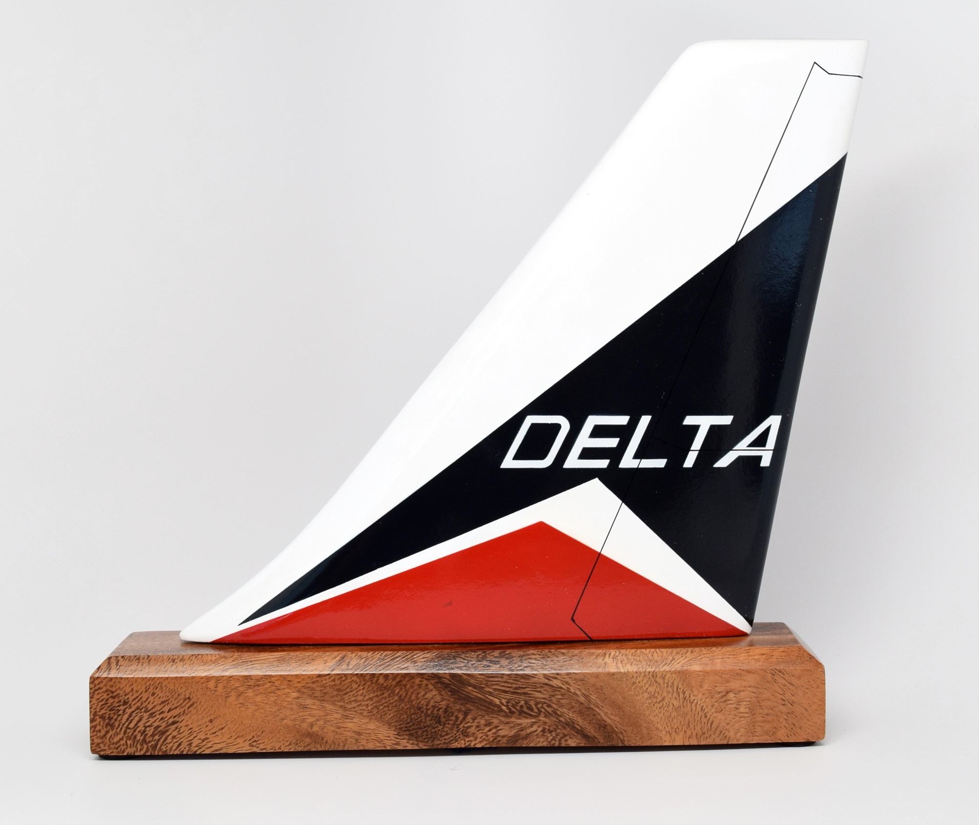 Delta Classic Logo Tail - Planewear