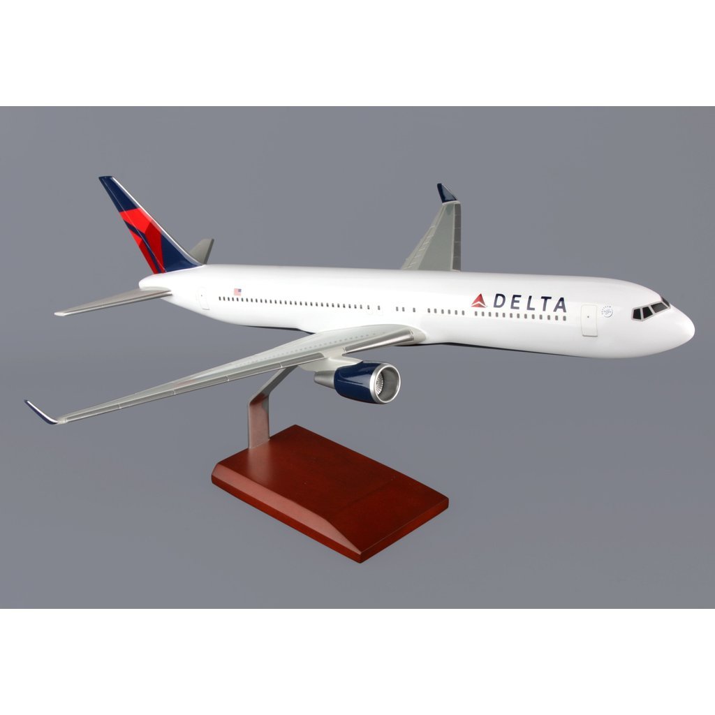 DAREXE- DELTA 767-300 New Livery