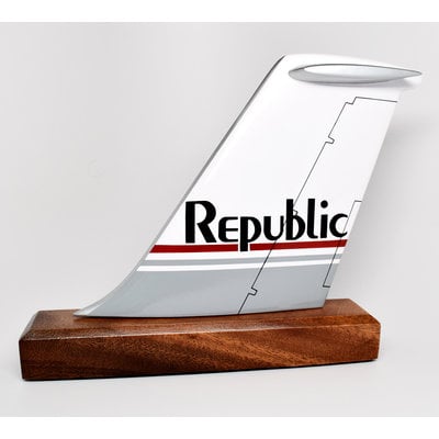 WHAGTAIL- Republic Logo Tail