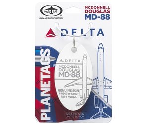爆買いしたくなる plane-tag-delta-md-88-white.jpg 航空機・ヘリコプター