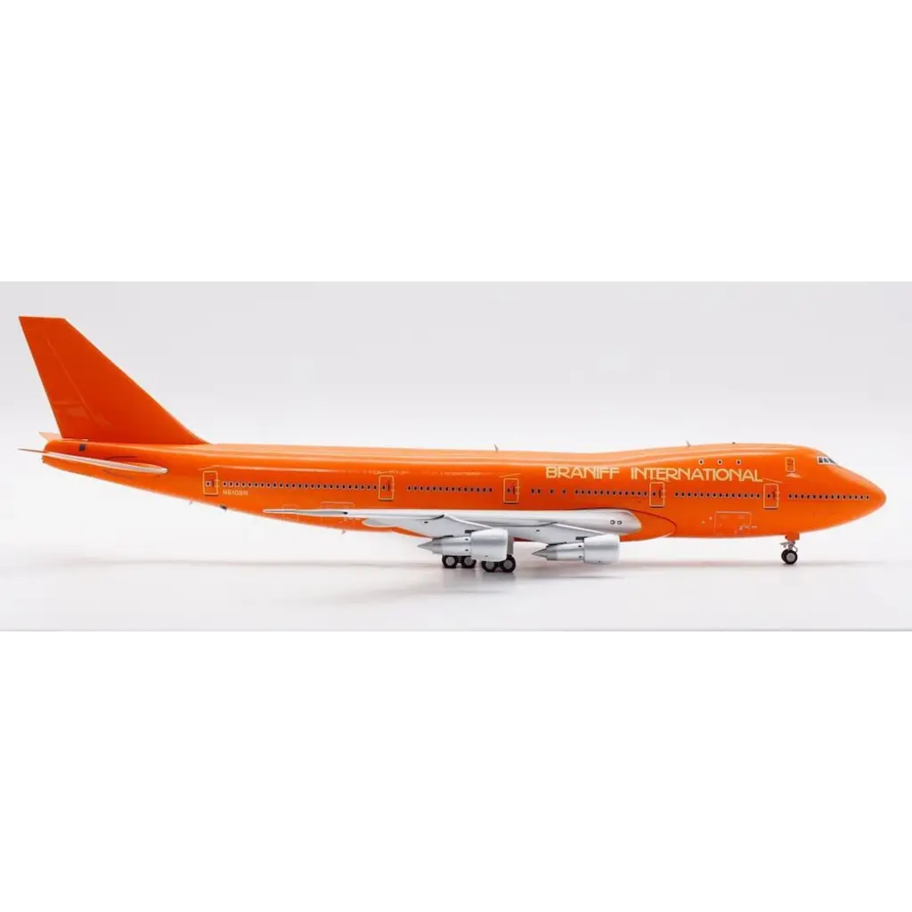 1MTS Braniff International Boeing 747-130