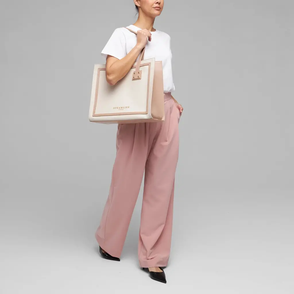 The Navigator Medium Tote in Stone