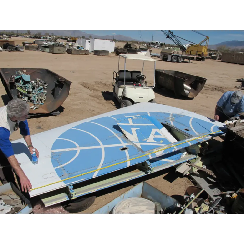 WH1TI- Pan American 707 Tail Fin Cocktail table