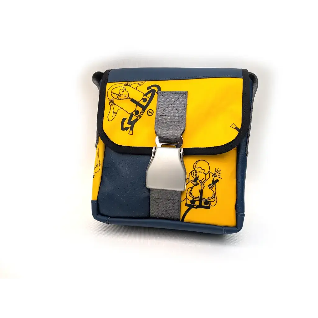 WHMACL- Life Jacket Mini Messenger recyld