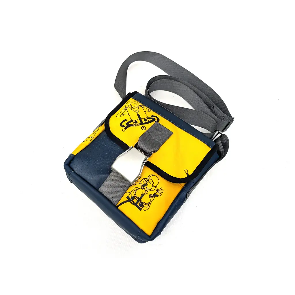 WHMACL- Life Jacket Mini Messenger recyld