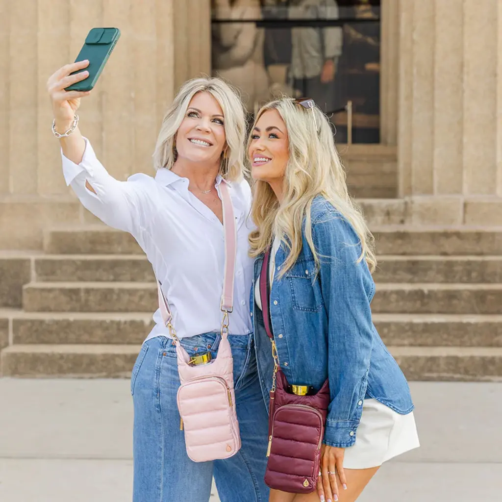 WH1WF- WanderFull HydroBag- Cherry