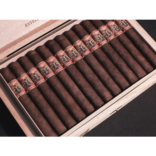 Foundation Wise Man Red Robusto bx20