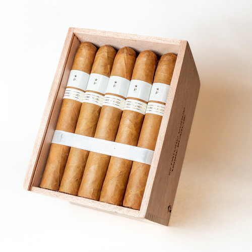 Patoro Cigars #1 Patoro Terre Blanche Gordo bx25 Patoro Cigars #1 Patoro Terre Blanche Gordo bx25