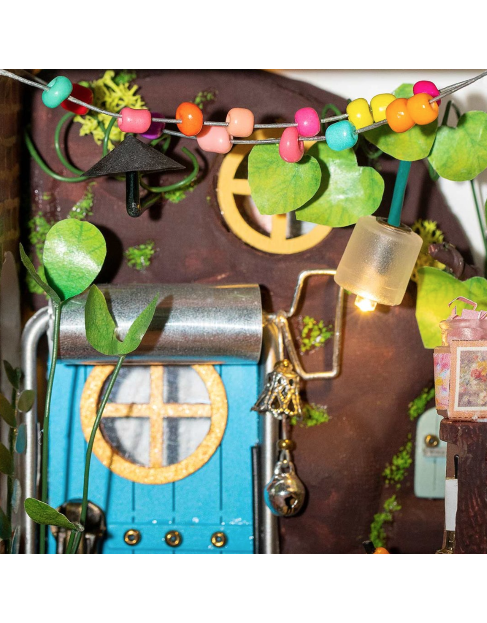 Hands Craft DIY Miniature Dollhouse Kit Borrowed Garden