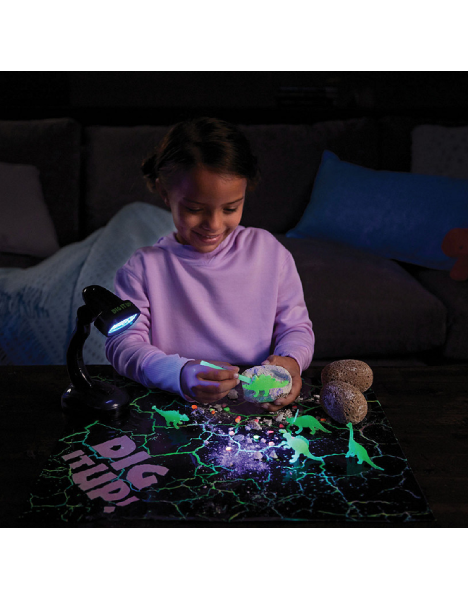 MindWare Dig It Up! Glow-in-the-Dark Dinosaurs Eggs