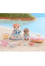 Calico Critters Sea Otter Sisters Splashy Snorkel Set