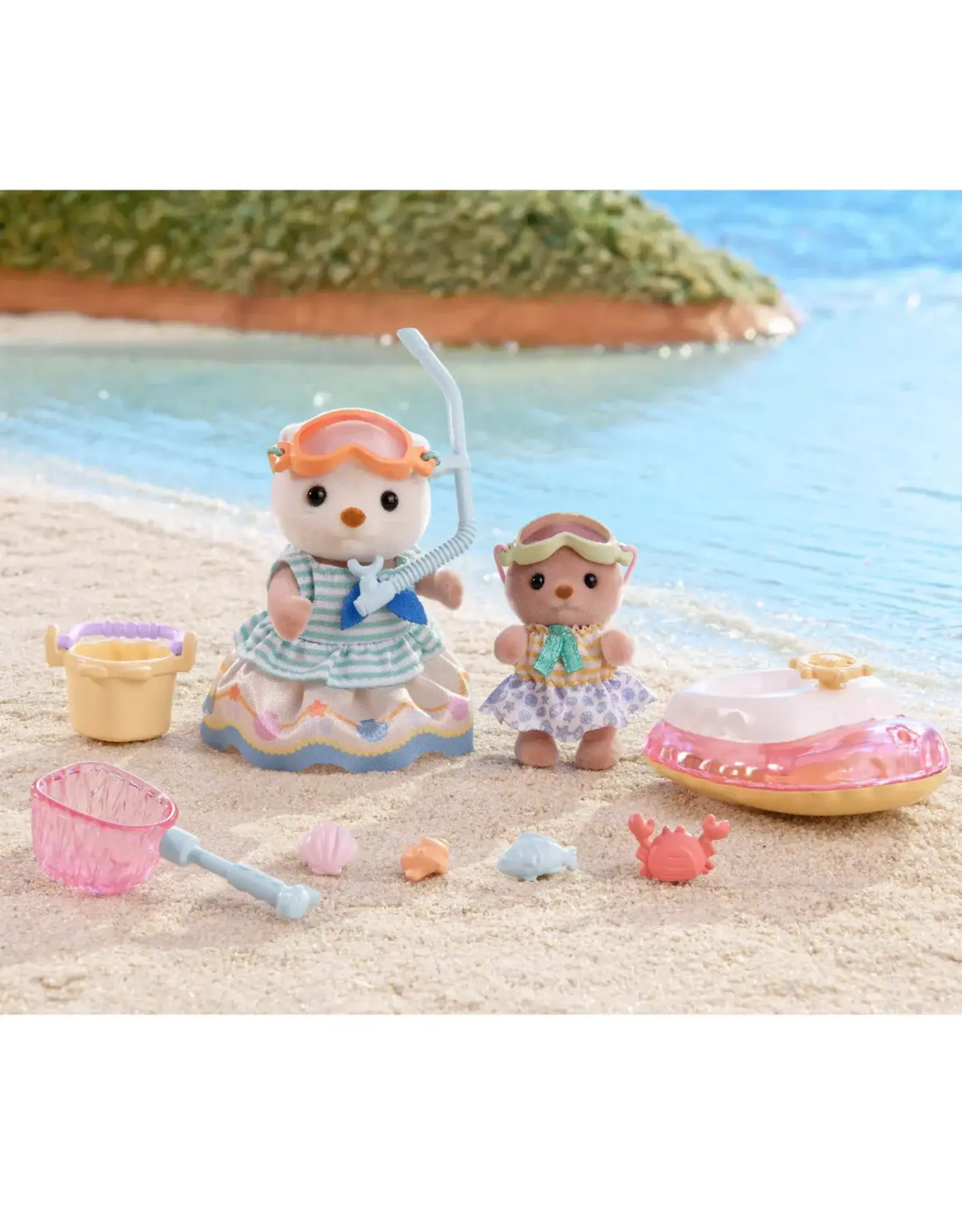 Calico Critters Sea Otter Sisters Splashy Snorkel Set