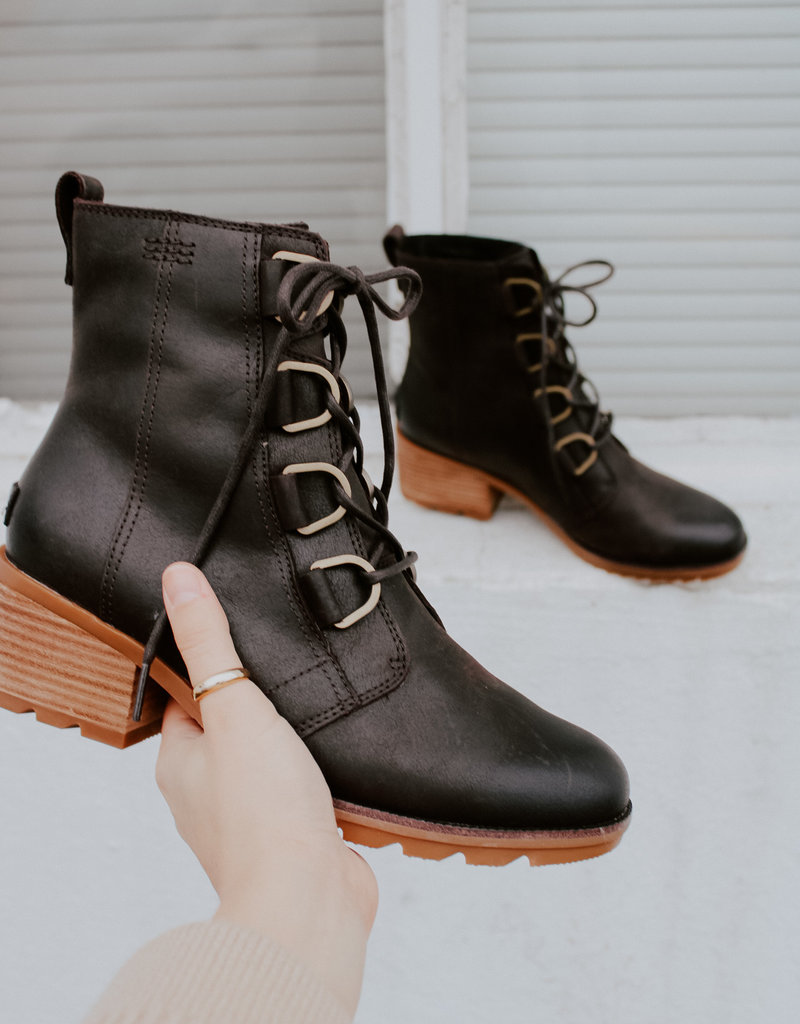 sorel cate lace up boot black