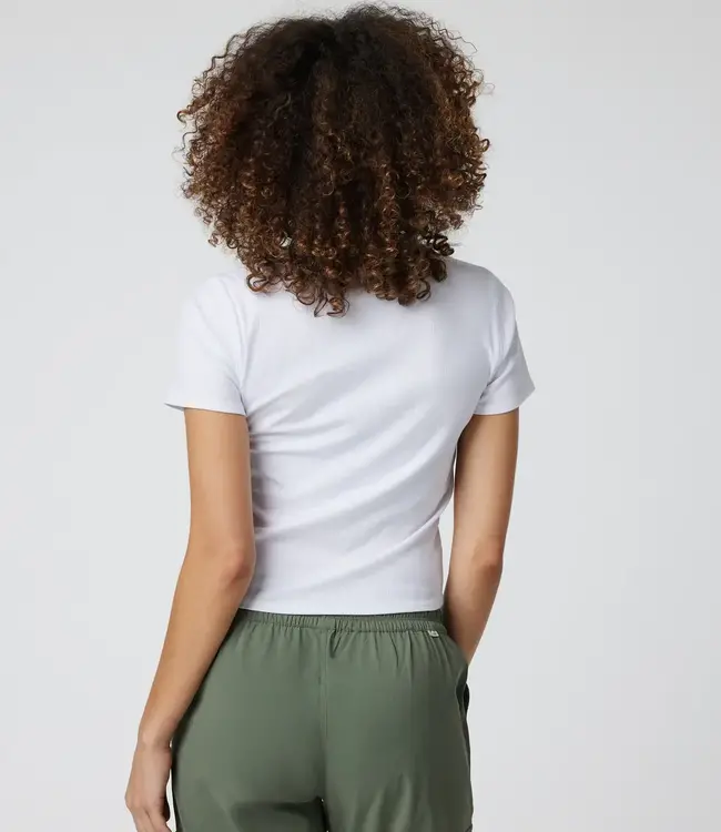 Vuori Pose Fitted Tee, WHT