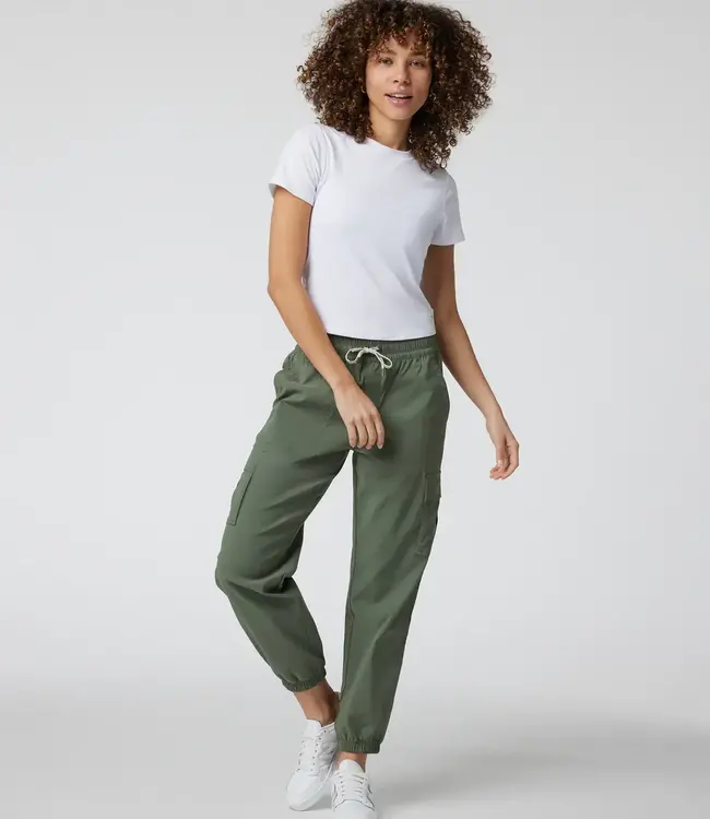 Vuori Pose Fitted Tee, WHT