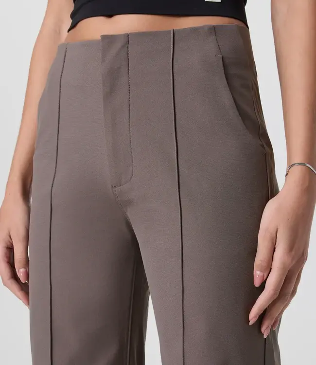 Vuori Meta Wideleg, CHI