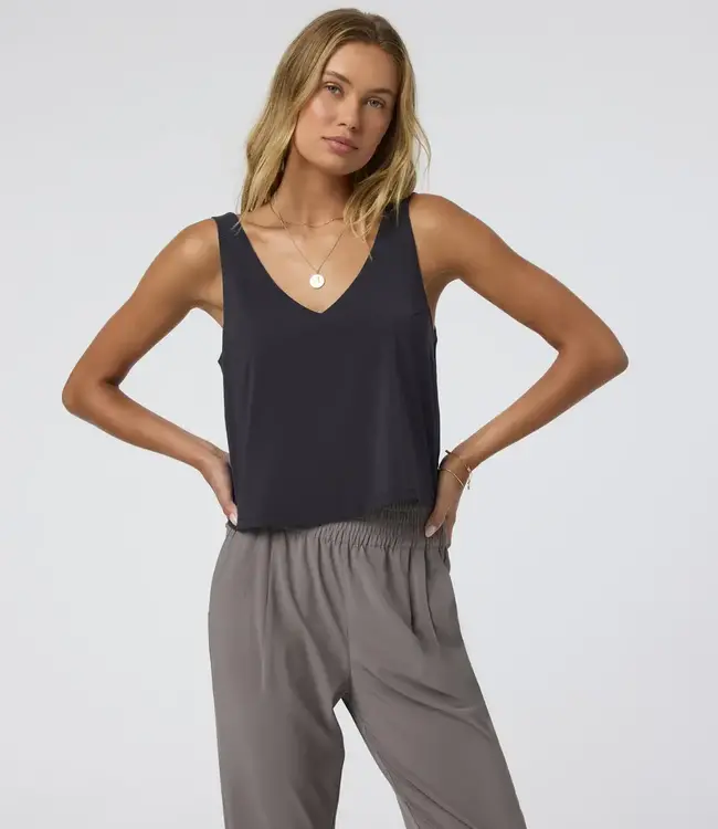 Vuori Villa Cropped Tank, BLK