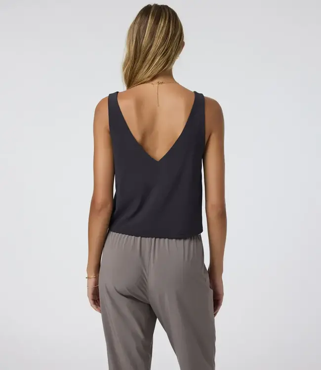 Vuori Villa Cropped Tank, BLK