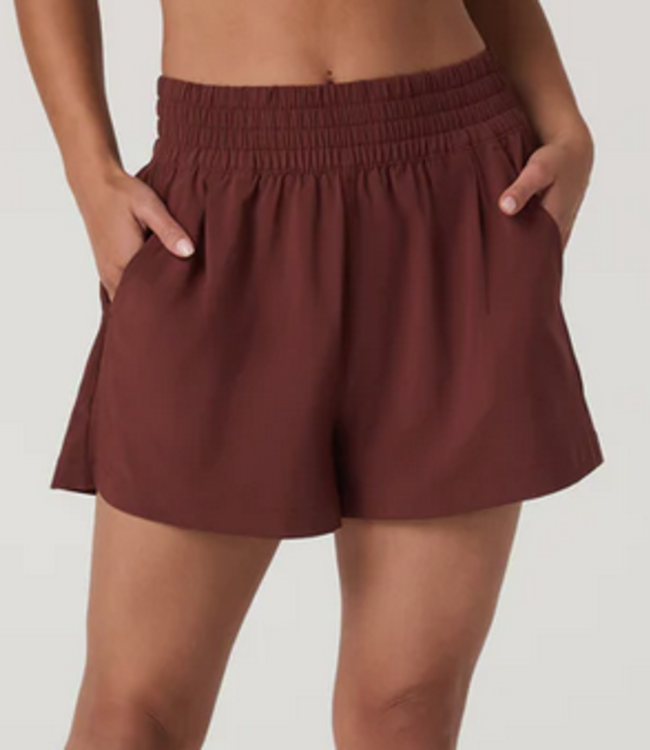 Vuori Villa Short, BNS