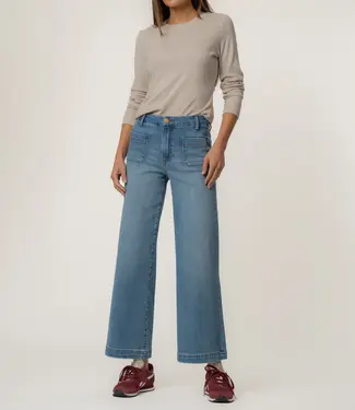 Kut from the Kloth Meg HR Wide Leg, Totally
