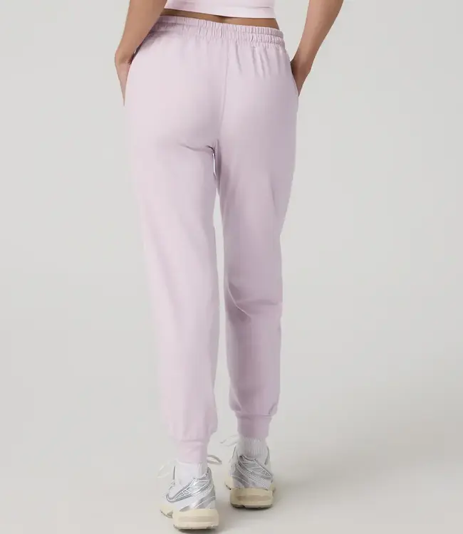 Vuori Performance DreamKnit Long Jogger Pant in Lilac Breeze Heather