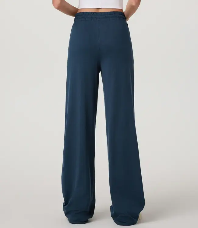 Vuori Halo DreamKnit Essential Wideleg Pant in Blue Coast Heather
