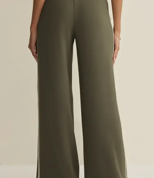 ZSupply Layover Modal Fleece Track Pant in Tea Leaf