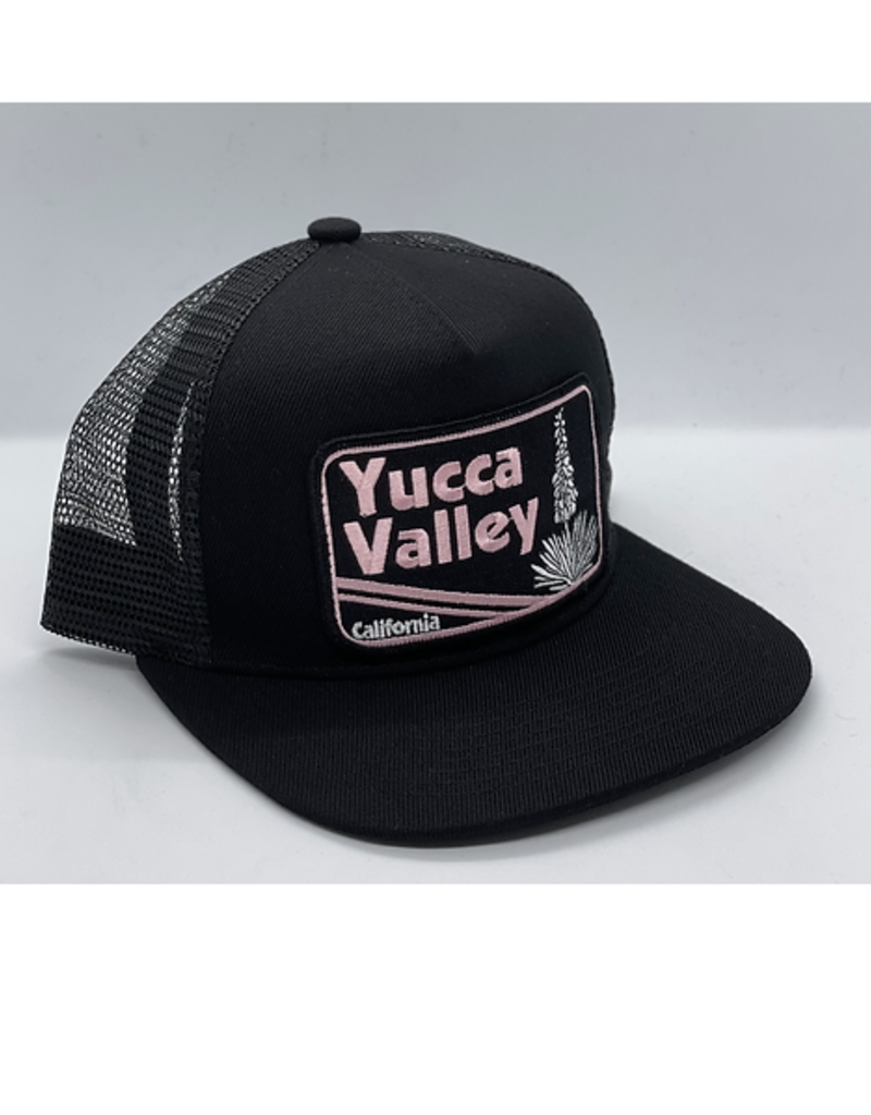 Venture Yucca Valley Black Townie Trucker